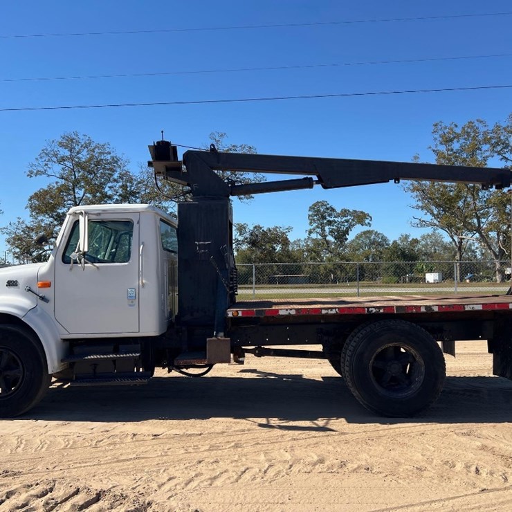 1998 INTERNATIONAL 4700