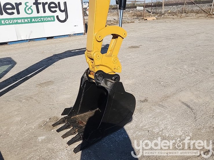 2018-caterpillar-305.5-image-18