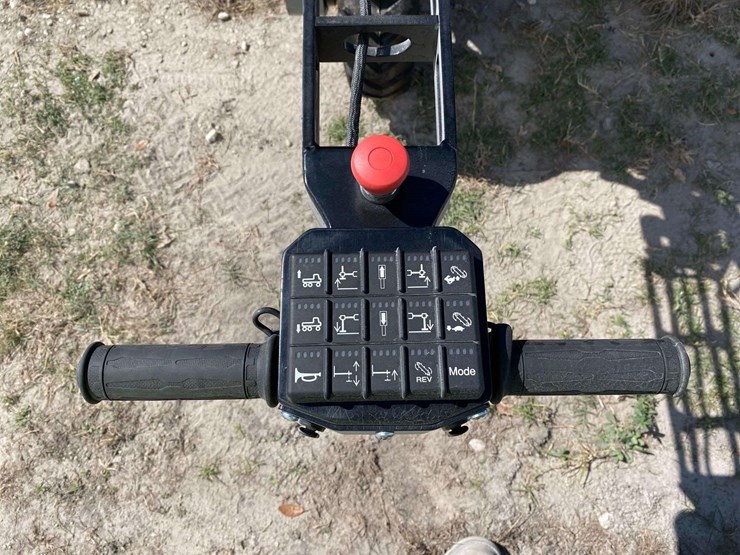 2025-ligchine-spiderscreed-concrete-screed-image-12