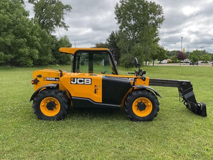 2022-jcb-525-60-image-4