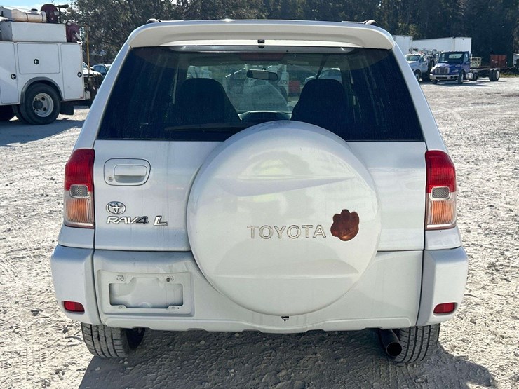 2003-toyota-rav4-image-30