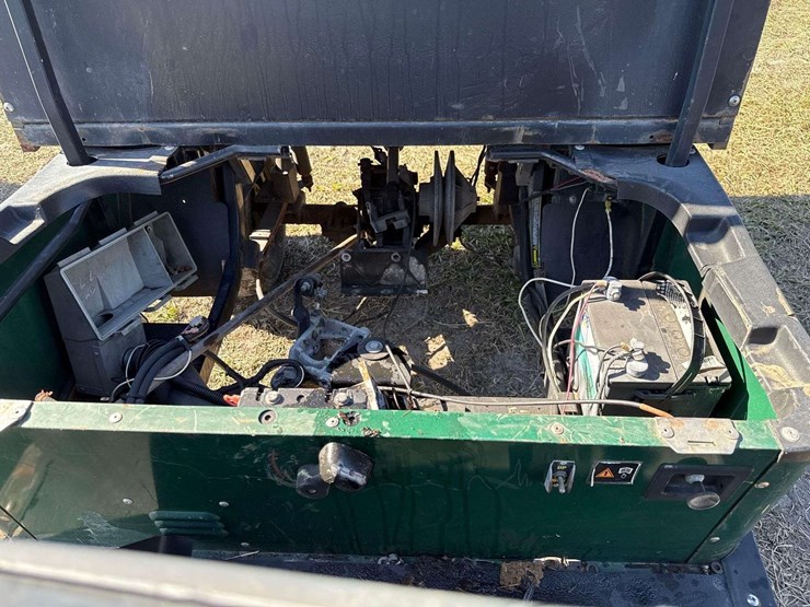 2004-e-z-go-workhorse-electric-utility-cart-image-7