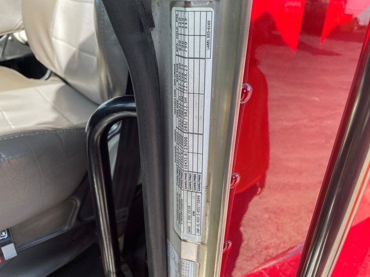 #3824-•-2019-peterbilt-heavy-rotator-(has-mn-title-in-delay,-may-take-6-8-weeks)-image-10