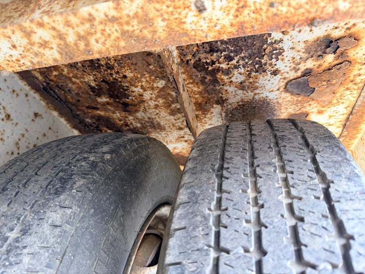 #2201-•-1989-international-equipment-trailer-image-33