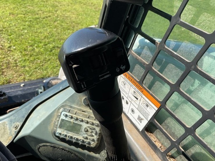 2019-bobcat-s740-image-14