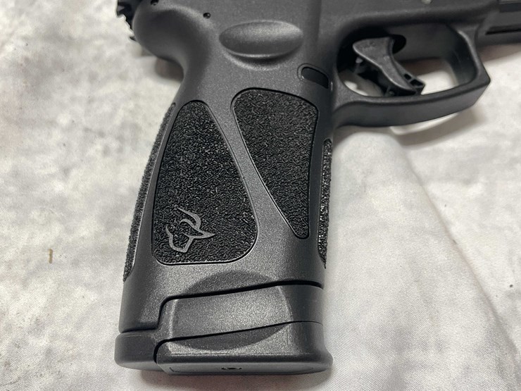 #5183-•-taurus-g3,-9mm-luger-semi-auto-pistol,-sn:-adc135786,-(neenah,-wi)-image-10