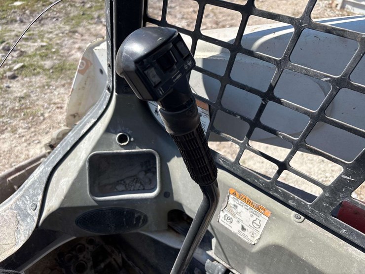 2018-bobcat-t750-image-21