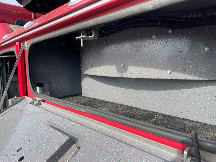 #3822-•-2019-peterbilt-heavy-rotator-truck-(has-mn-title-in-delay,-may-take-6-8-weeks)-image-106