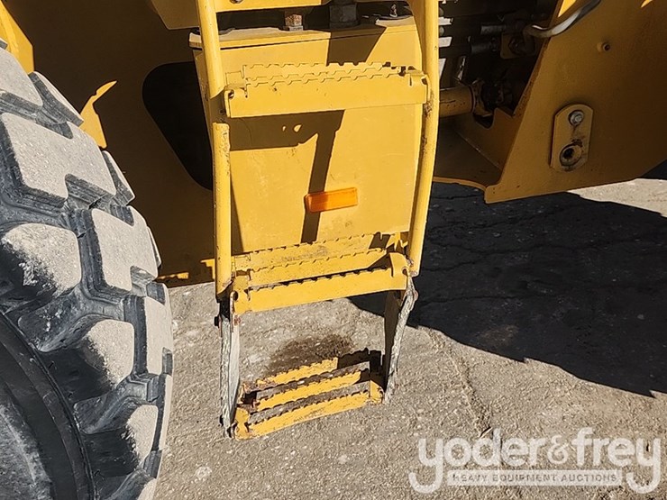 2009-caterpillar-930h-image-36