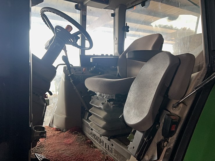 john-deere-340-image-12