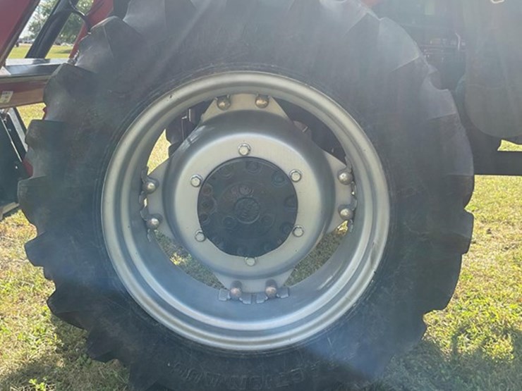 2011-case-ih-farmall-75a-image-10