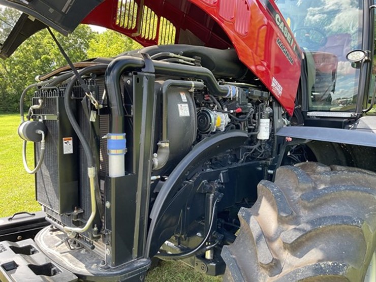 2020-case-ih-magnum-180-image-9