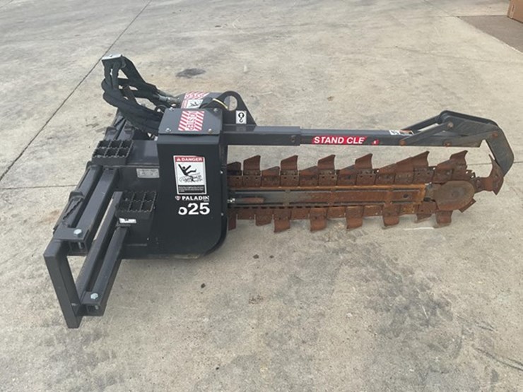 #83-•-2023-bradco-625-trencher-image-6