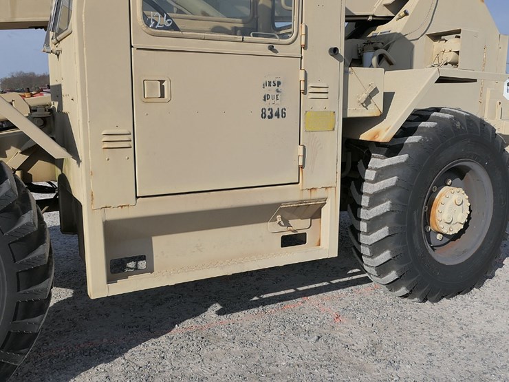 1990-sky-trak-6000m-image-10