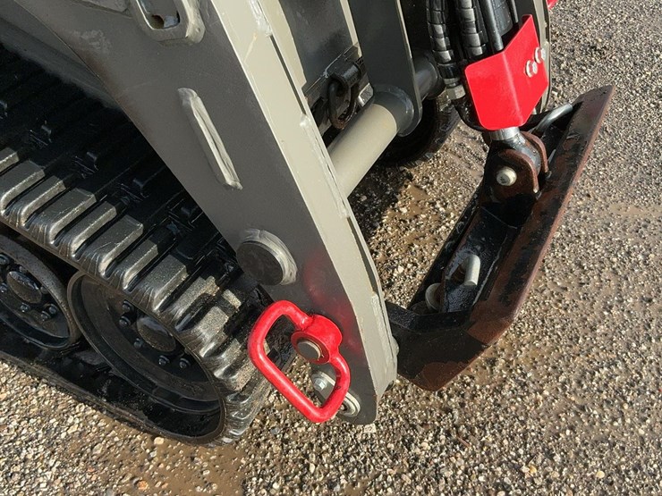 #1050-•-2024-lynx-lx-1200-mini-skid-steer-loader-image-26