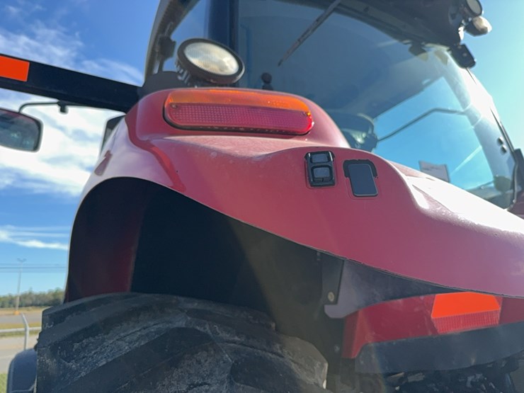 2017-case-ih-magnum-250-image-32