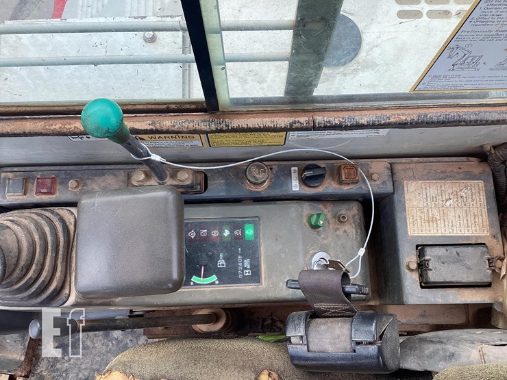 2013-takeuchi-tb180fr-image-16