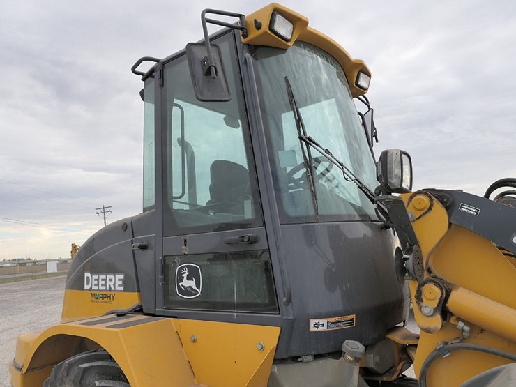 2012-deere-324j-image-21