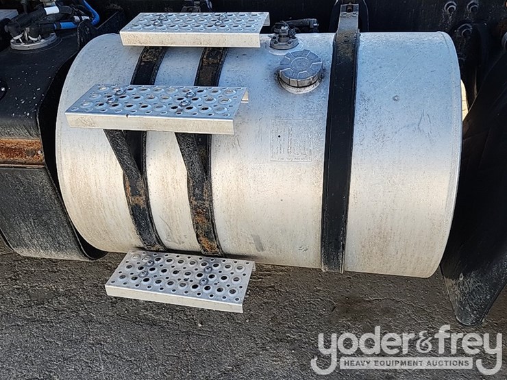 2021-international-rh613-image-35