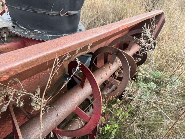 loftness-snowblower-image-3