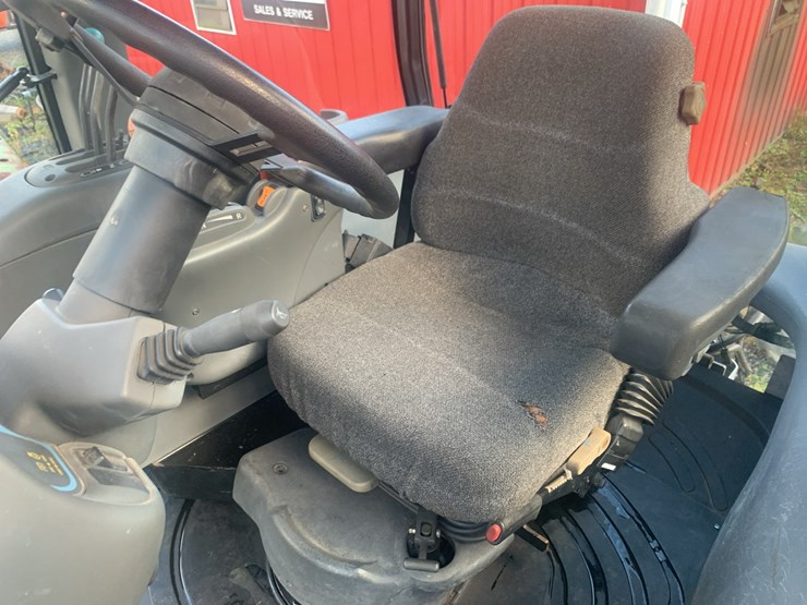 new-holland-tv140-image-19