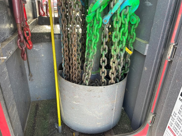 #3822-•-2019-peterbilt-heavy-rotator-truck-(has-mn-title-in-delay,-may-take-6-8-weeks)-image-85