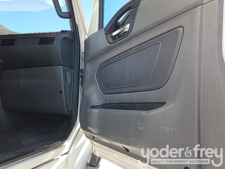 2021-international-rh613-image-52
