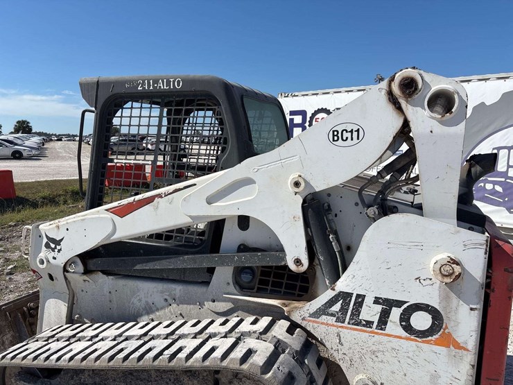 2018-bobcat-t750-image-10