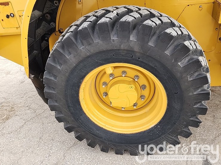 2018-caterpillar-910m-image-8