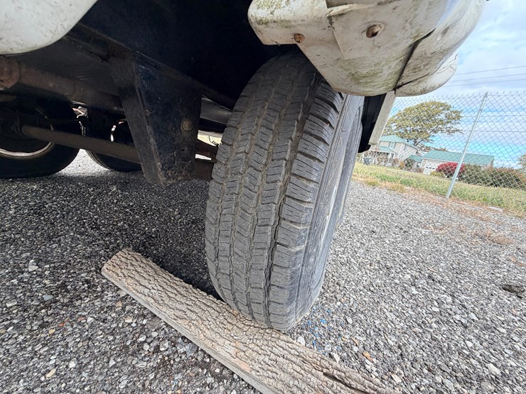 #2250-•-2005-nu-wa-hitchhiker-ii-ls-fifth-wheel-travel-trailer-image-20