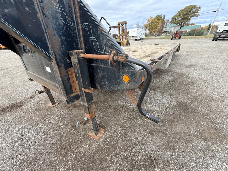 #2152-•-iron-bull-gooseneck-flatbed-trailer-image-17