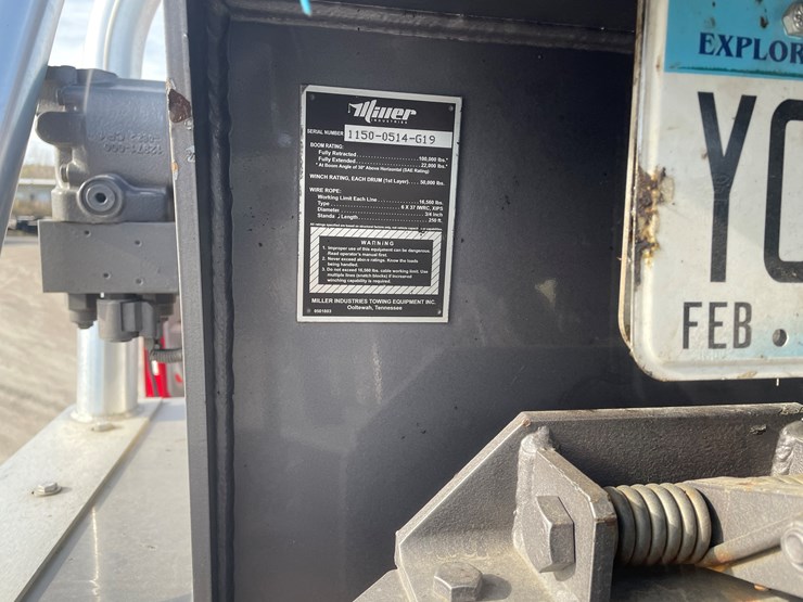 #3822-•-2019-peterbilt-heavy-rotator-truck-(has-mn-title-in-delay,-may-take-6-8-weeks)-image-17