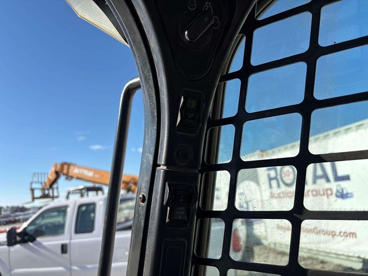 2017-bobcat-s650-image-20