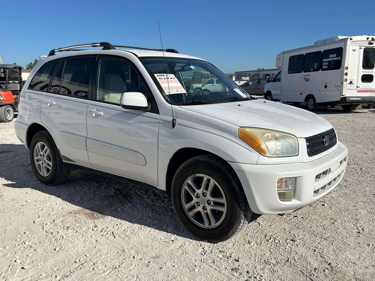 2003-toyota-rav4-image-2