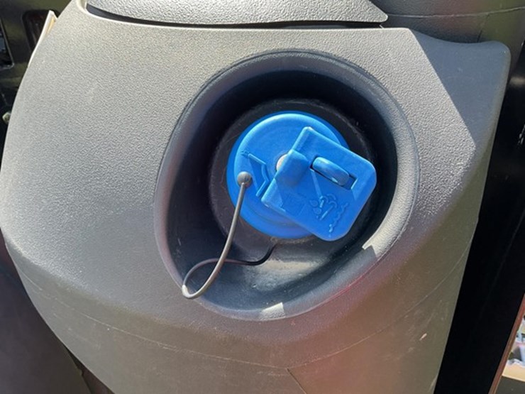 2020-case-ih-magnum-180-image-13