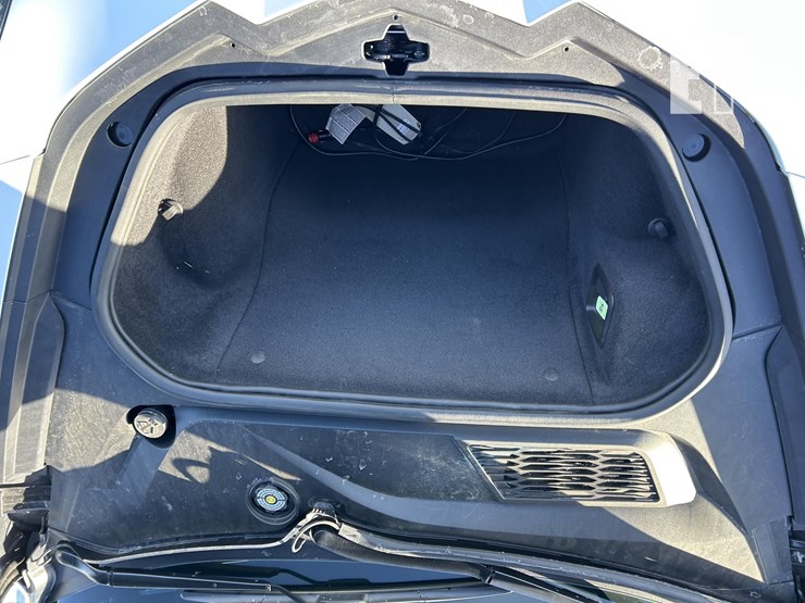 2021-chevrolet-corvette-image-34