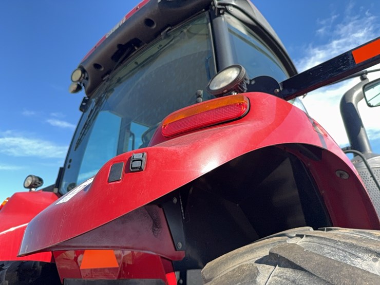 2017-case-ih-magnum-250-image-28