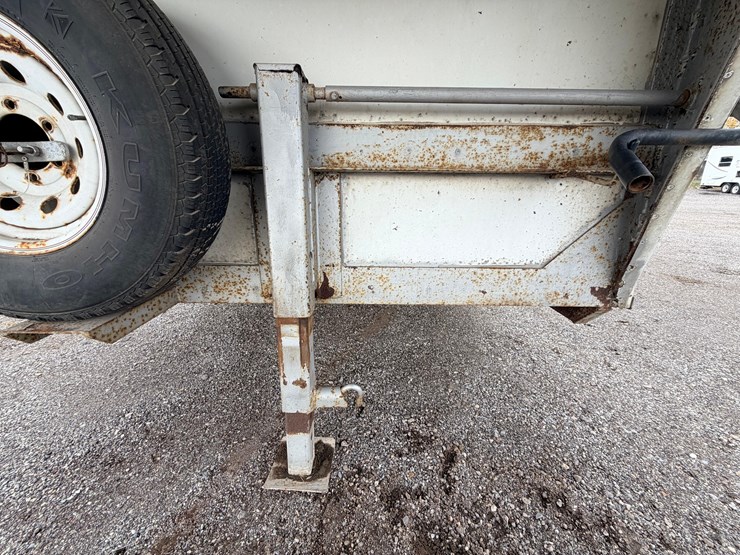 #2153-•-s&s-gooseneck-horse-trailer-image-38