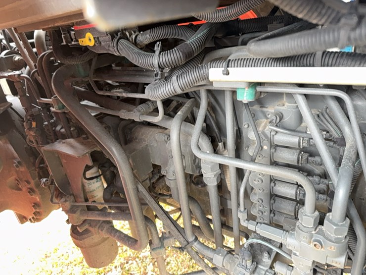 kubota-m7-172-premium-image-58