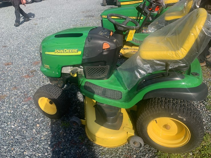 john-deere-l120-image-4