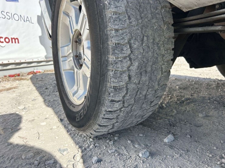 2012-chevrolet-silverado-1500-image-27