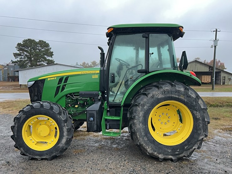 john-deere-5.5-image-1