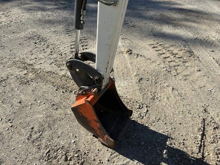 2019-bobcat-e10-image-5