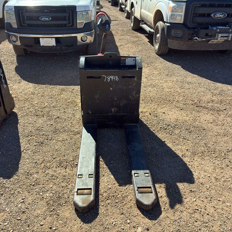 Yale Electric Pallet Jack