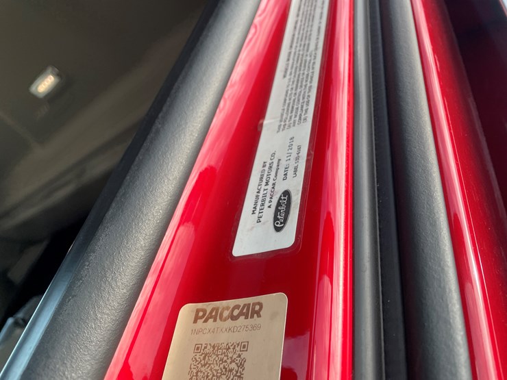 #3822-•-2019-peterbilt-heavy-rotator-truck-(has-mn-title-in-delay,-may-take-6-8-weeks)-image-69