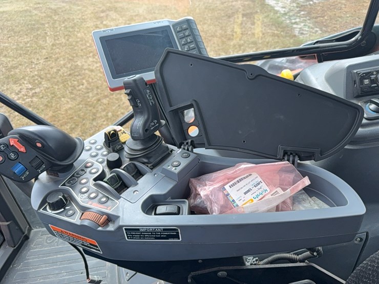 kubota-m7-172-premium-image-87