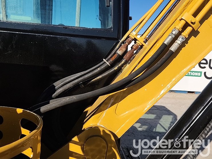 2018-caterpillar-305.5-image-15