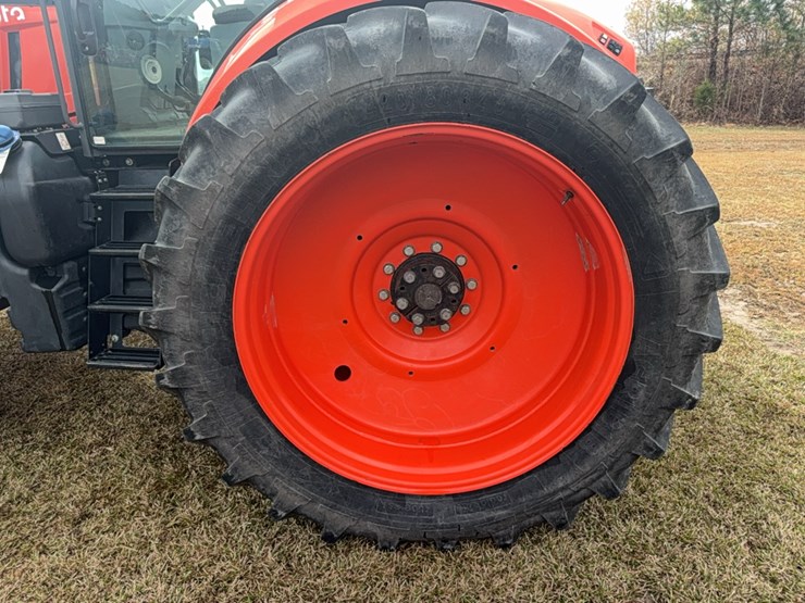 kubota-m7-172-premium-image-16