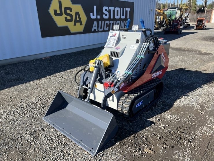 2025-battler-st28h-6-mini-compact-track-loader-image-1