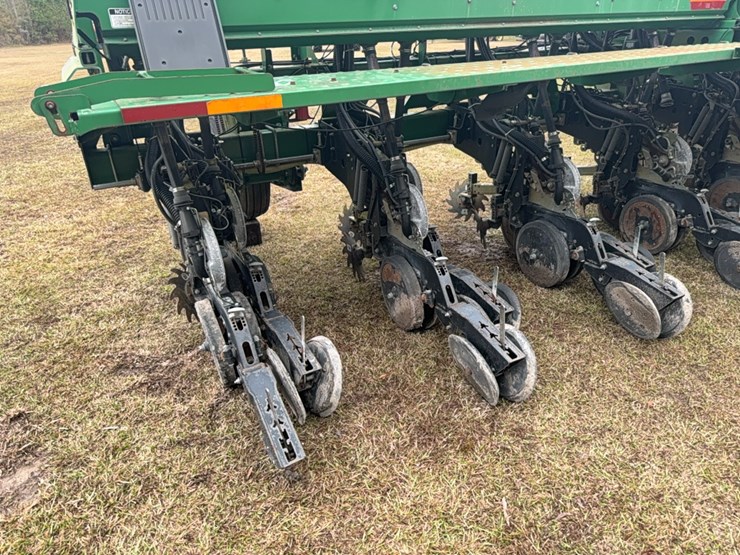 great-plains-2525a-image-7